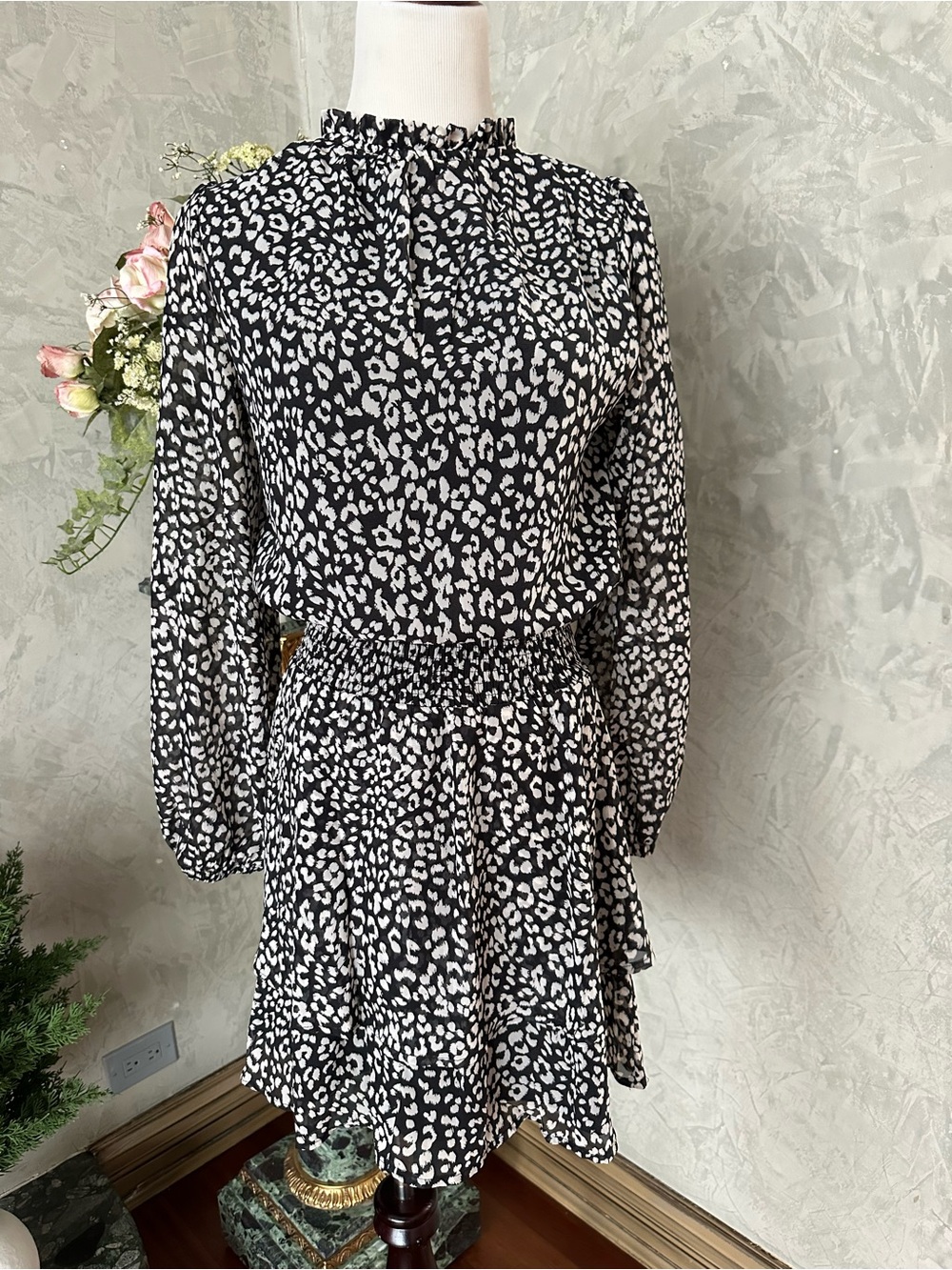 Long-Sleeve Black & White Leopard Print Tiered Dress